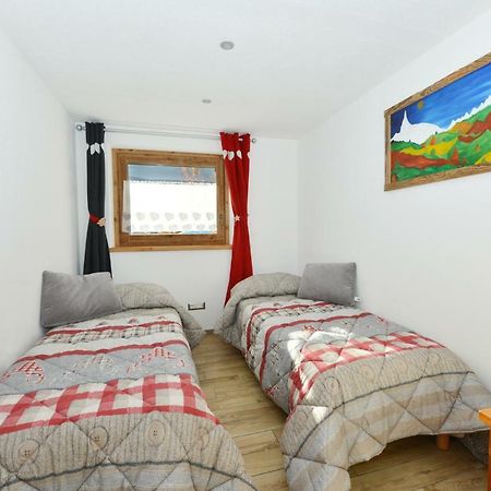 Lo Metcho Dou Bino Apartment Antey-Saint-Andre Bagian luar foto