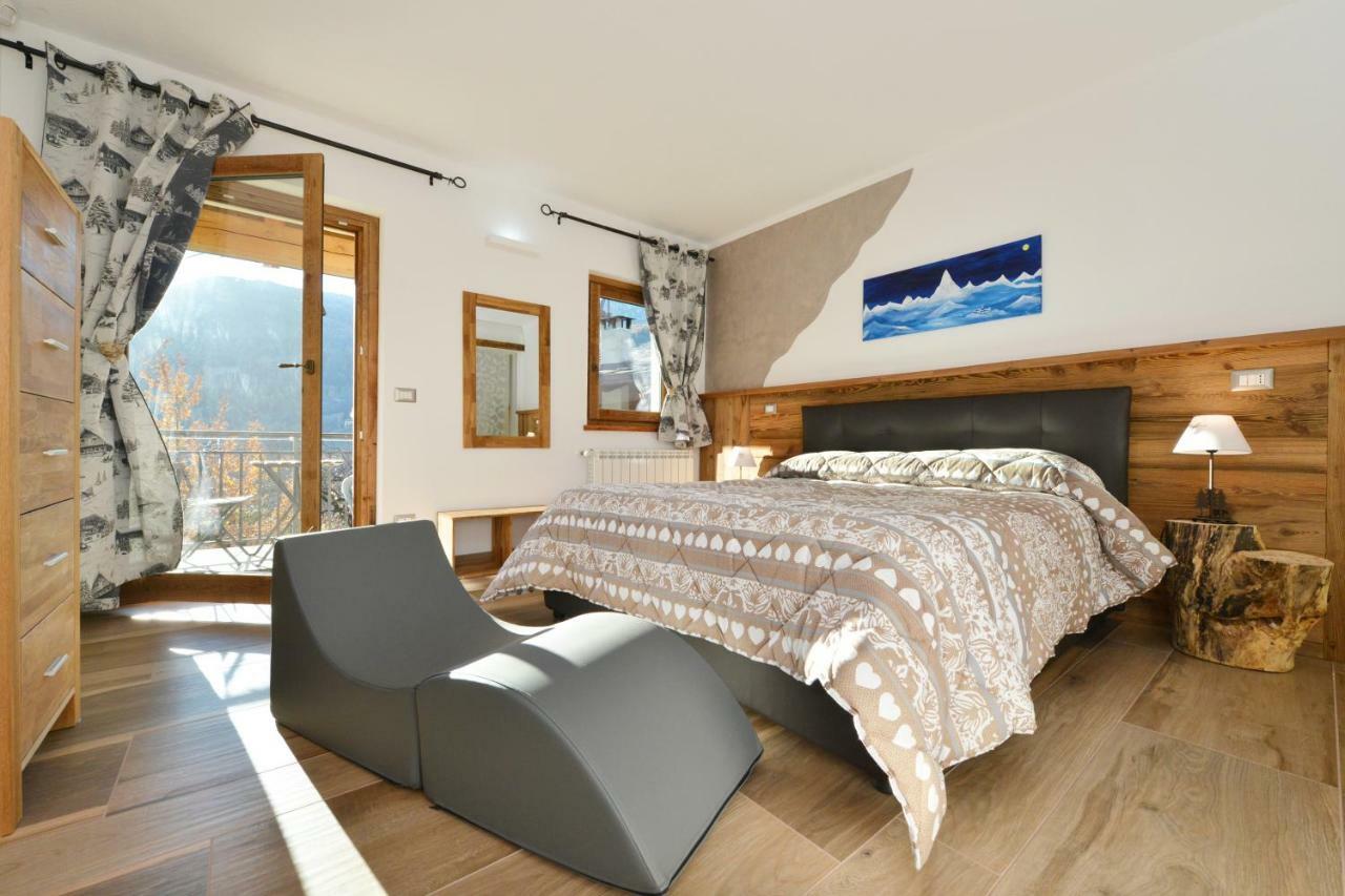 Lo Metcho Dou Bino Apartment Antey-Saint-Andre Bagian luar foto