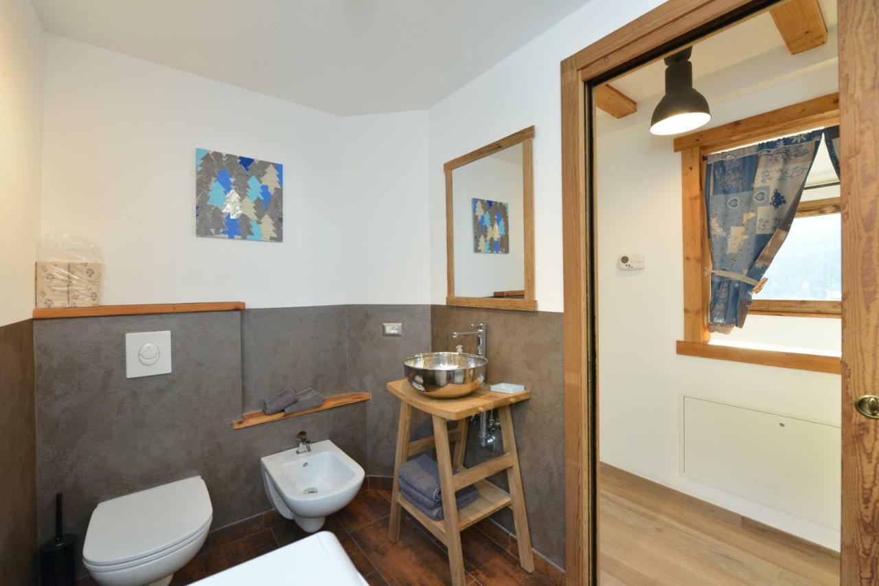 Lo Metcho Dou Bino Apartment Antey-Saint-Andre Bagian luar foto