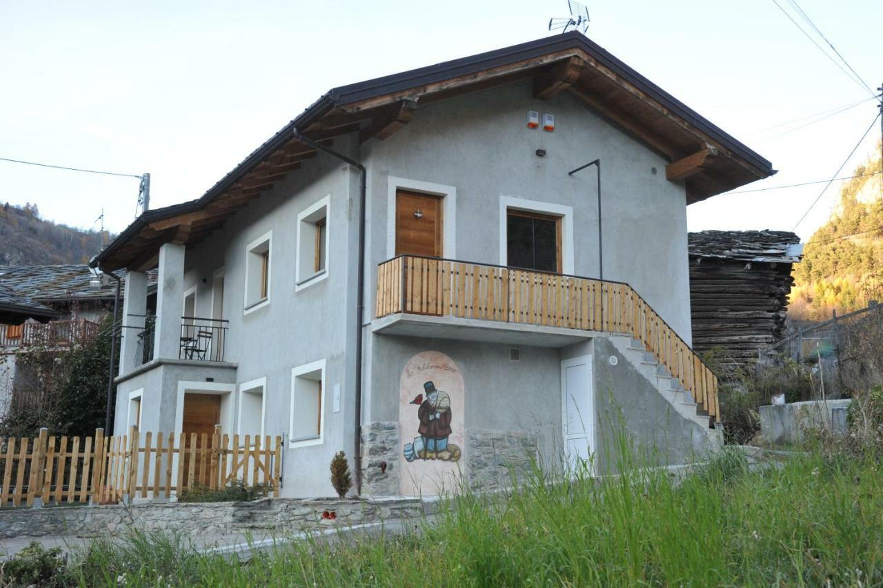 Lo Metcho Dou Bino Apartment Antey-Saint-Andre Bagian luar foto