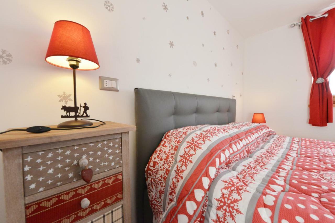 Lo Metcho Dou Bino Apartment Antey-Saint-Andre Bagian luar foto