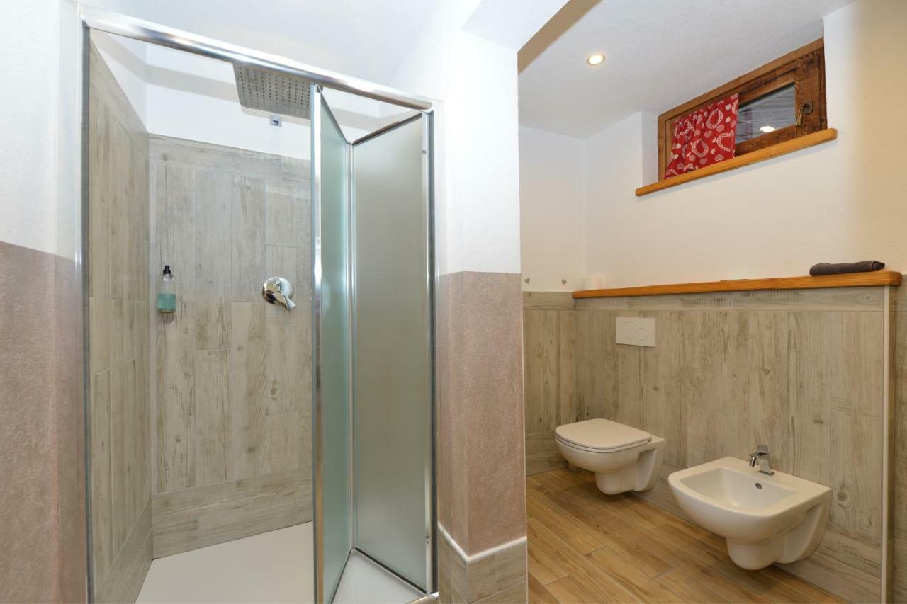 Lo Metcho Dou Bino Apartment Antey-Saint-Andre Bagian luar foto