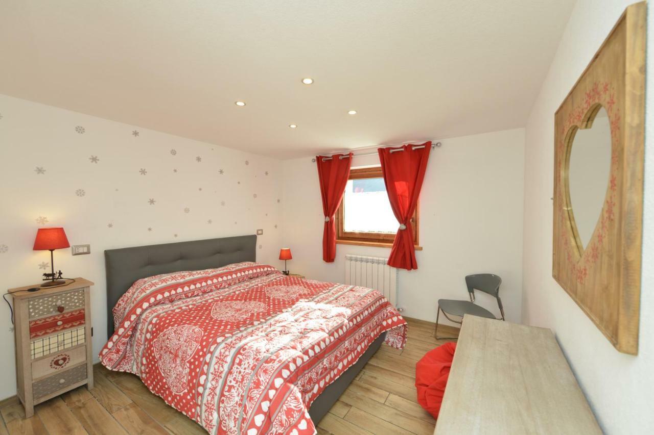 Lo Metcho Dou Bino Apartment Antey-Saint-Andre Bagian luar foto