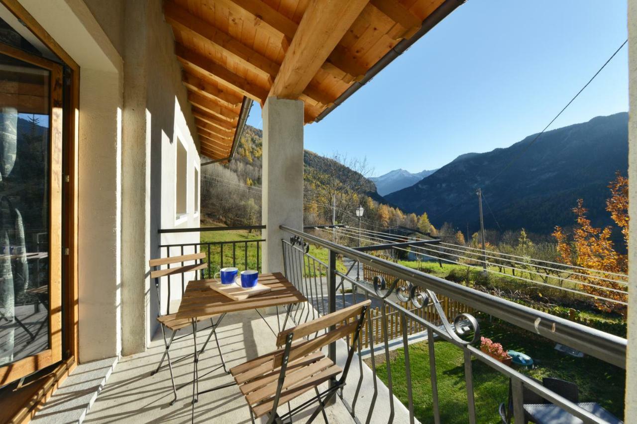 Lo Metcho Dou Bino Apartment Antey-Saint-Andre Bagian luar foto